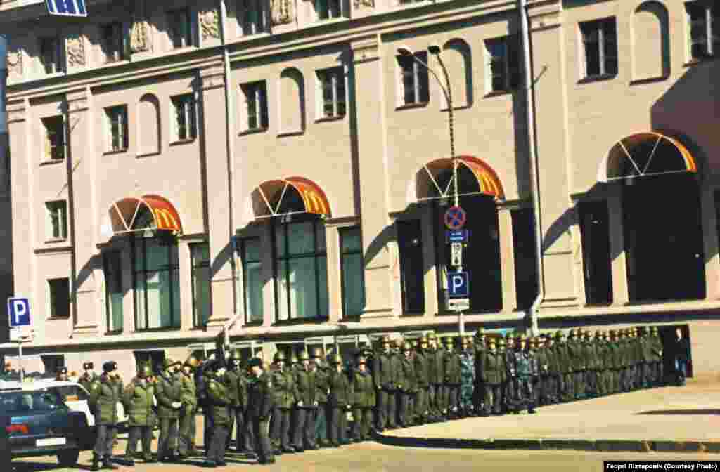 1997 год, McDonald&#39;s на вуліцы Леніна. Фота: Георгі Ліхтаровіч