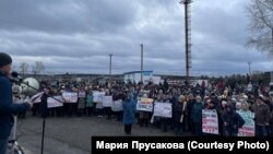 Митинг против мусороперерабатывающего завода в Павловске