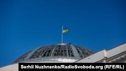 Последствия удара по центру Киева, купол Дома учителя, 10 октября 2022 года