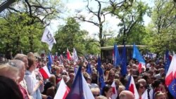 warsaw poland demonstration in support of constitution