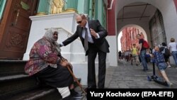 Двойник президента России Владимира Путина на Красной площади Москвы