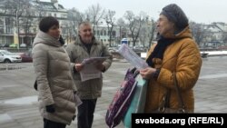 Тацяна Караткевіч раздавала ўлёткі ў Берасьці