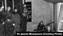 У телецентра "Останкино". Ночь на 4 октября 1993 года