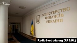 Первый скандал в правительстве коснулся главы Министерства финансов