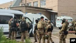 Дар назди зиндони Суровикинои вилояти Волгоград