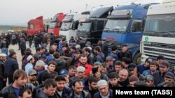 Лагерь протестующих дальнобойщиков против системы "Платон", Россия, 2017 год