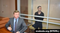 Француз Жалян Віё і ягоны адвакат Дзьмітры Пяткевіч. 20 лістапада 2017 году