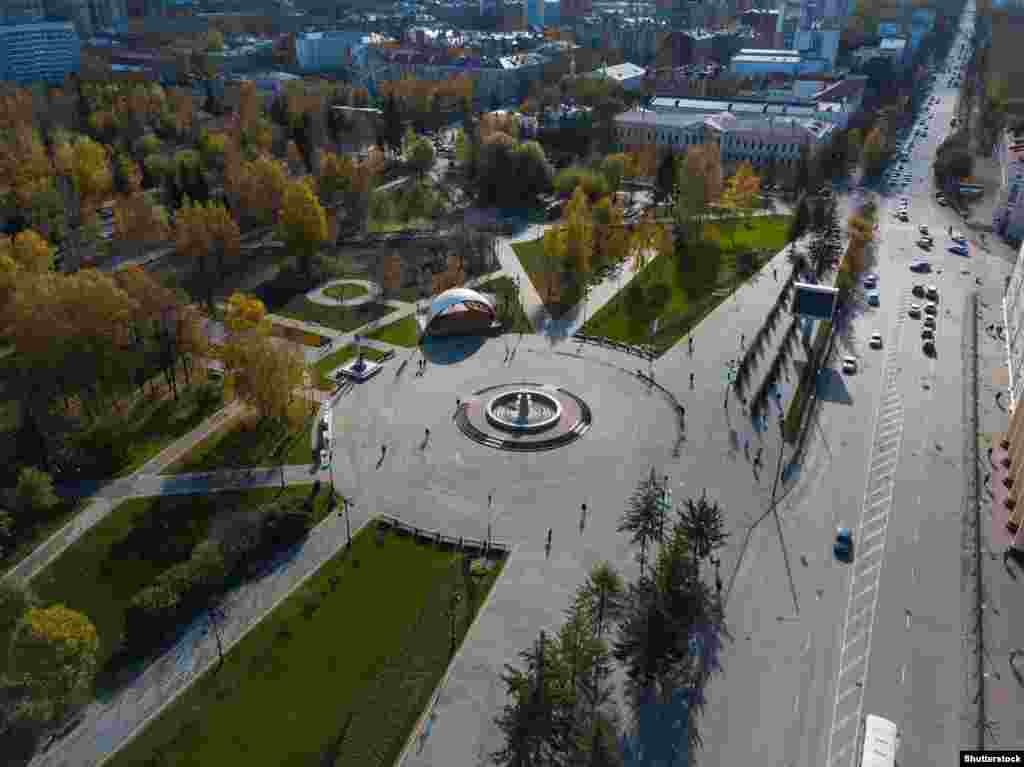 Tomsk cityscape, Novosobornaya square and Lenin avenue from aerial view 