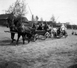 Вясельле беларускі і салдата-сібірака пад Ляхавічамі, 1917 год