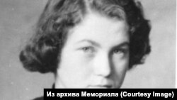 Наталья Горбаневская - фото 1953 года