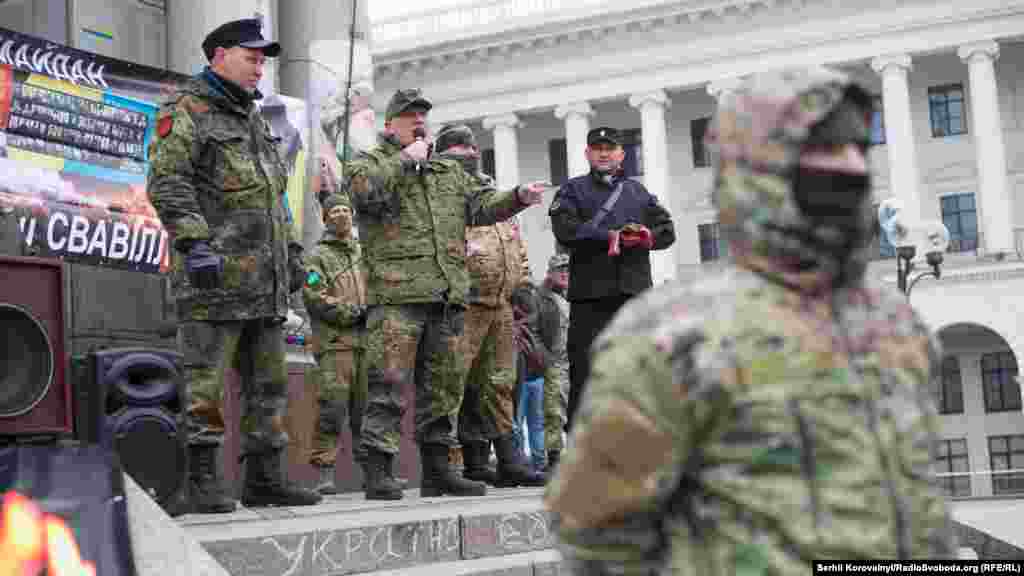 Вече. Выступает командир добровольческого батальона &laquo;ОУН&raquo; Николай Кохановский