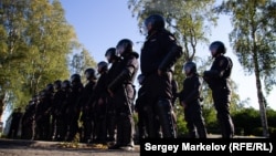 Полиция в Петрозаводске на акции протеста. Архивное фото 