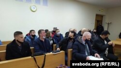 Перад судом, падчас якога звольненыя страйкоўцы «Гродна Азот» паспрабавалі аднавіцца на працы