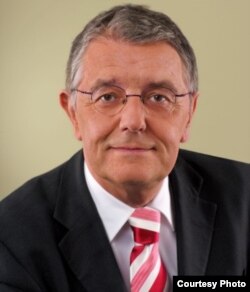 Christoph Strässer