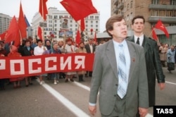 Виктор Анпилов на первомайской демонстрации в Москве, 1996 год