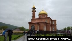 В старину в эльхотовскую мечеть съезжались и мусульмане с соседних территорий