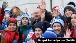 Владимир Путин с детьми