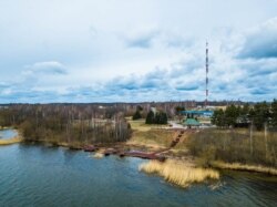 Кавярня месьціцца на беразе найбольшага на Браслаўшчыне возера Дрывяты