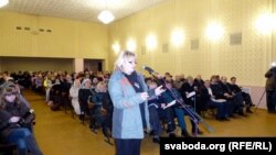 Удзельніца грамадзкіх слуханьняў: «Ніводнага канкрэтнага адказу на нашы пытаньні мы не пачулі»