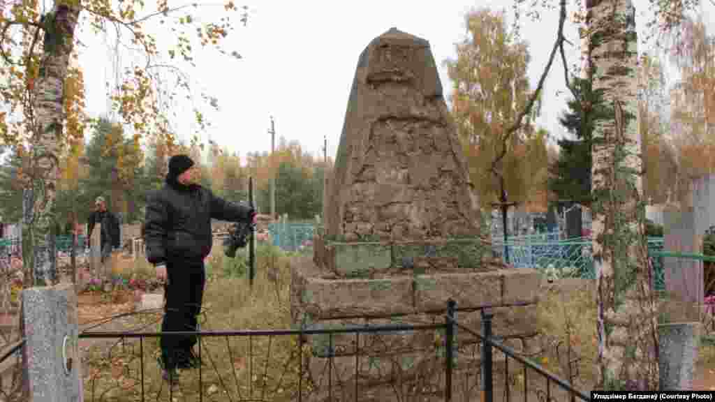 Belarus - What happened to burial palces of soldiers of the First World War, file photo of Uladzimir Bahdanau, undated