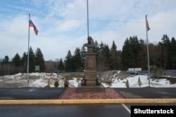 Бюст Георгія Жукава, «Лінія Сталіна», Менская вобласьць