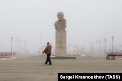 Поселок Южно-Курильск на острове Кунашир