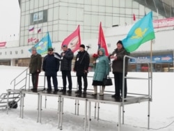 Митинг в поддержку полковника, обвиняемого в обрушении казармы