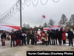 Участники так называемого дворового марша. 13 декабря, Минск