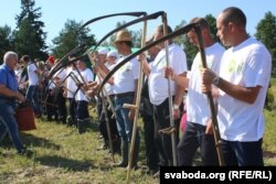 Удзельнікі шыхтуюцца перад спаборніцтвамі