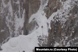 Фото с вертолета. Латок 1, северная стена. Предоставлено Mountain.ru