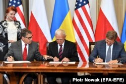 Подписание меморандума о сотрудничестве Украины, США и Польши в сфере энергетики. Варшава, 31 августа 2019 года