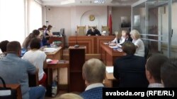 Паседжаньне абласнога суду пад старшынёўствам Мікалая Долі