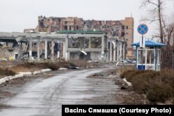 Разбурэньні ў Данецкім аэрапорце, частка тэрміналу, тут ўсё замінавана і прастрэльваецца