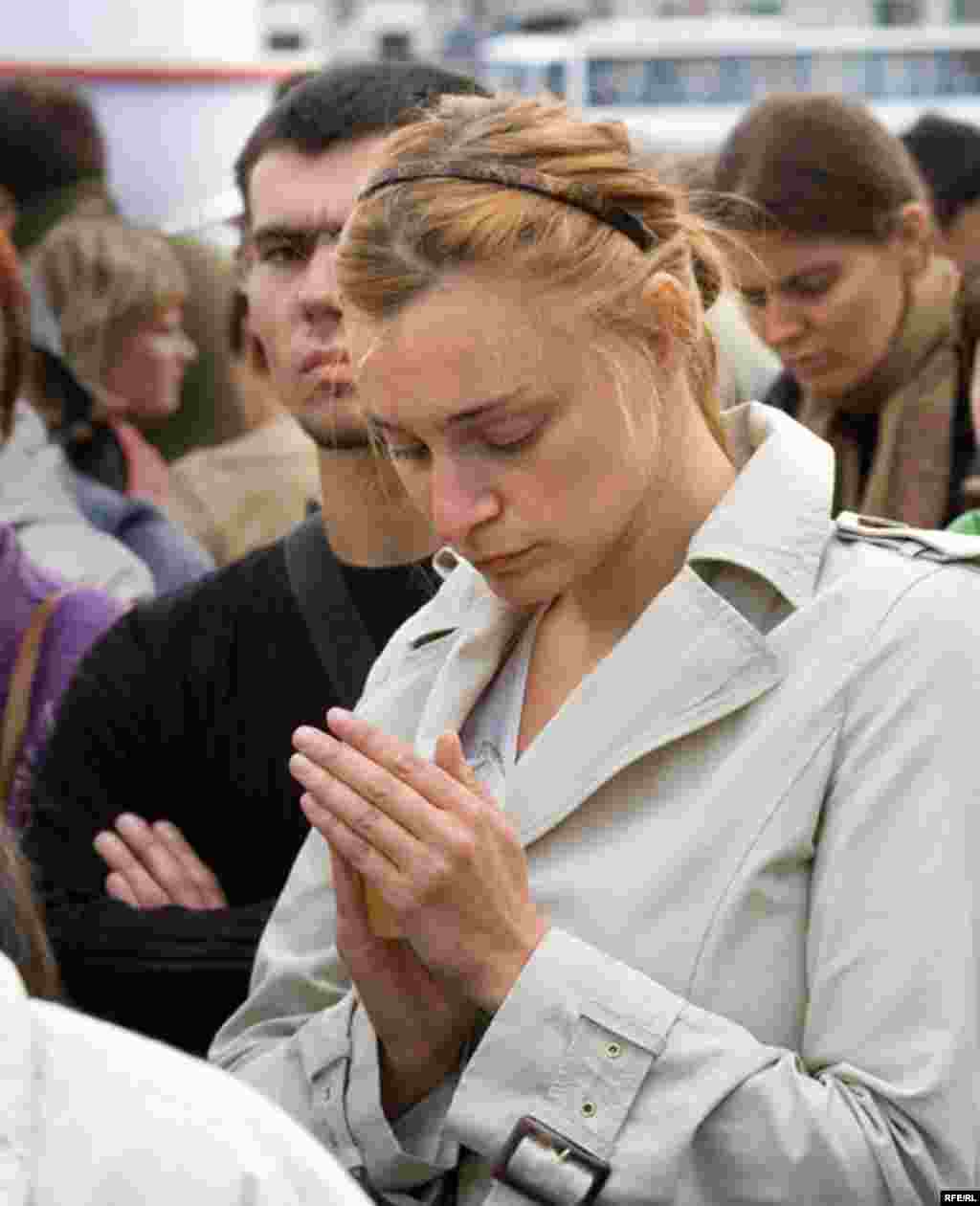 Russia - Meeting to a memory of Beslan , Moscow, Bolotnaya square - 01sep2007