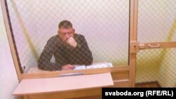 Сяргей Ціханоўскі падчас адміністрацыйнага суду вясною 2020 году.