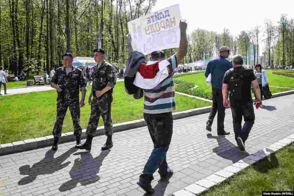 Сярод удзельнікаў зьвіліся прыхільнікі Статкевіча.