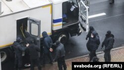 Затрыманьні падчас пратэставага маршу ў Менску 22 лістапада