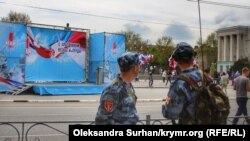 Первомайская демонстрация (Архивное фото)