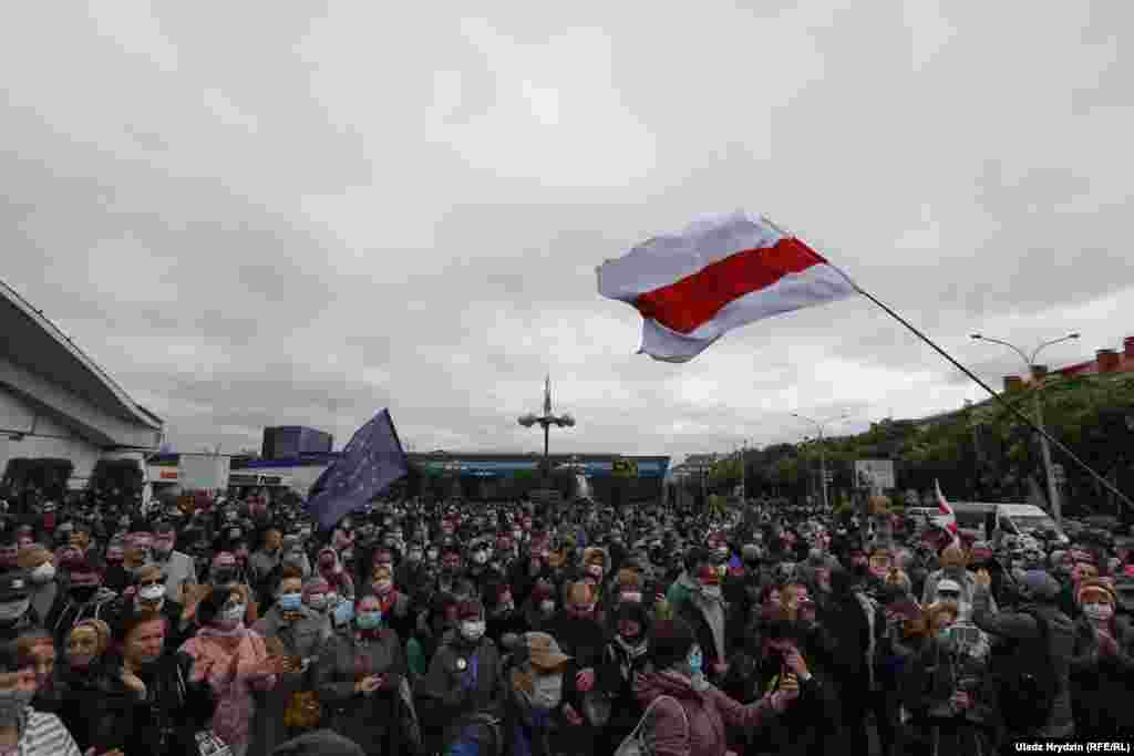 Па ўсёй Беларусі прайшлі затрыманьні актывістаў і блогераў, у тым ліку затрымалі Міколу Статкевіча і Дзяніса Ўрбановіча