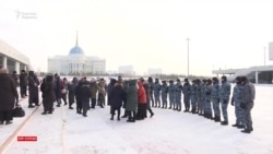 "Тоқаев!" Жәрдемақы жүйесіне наразы әйелдер билікке барды