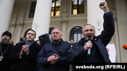 Павел Севярынец, Мікалай Статкевіч і Ўладзімер Някляеў на акцыі 8 верасьня